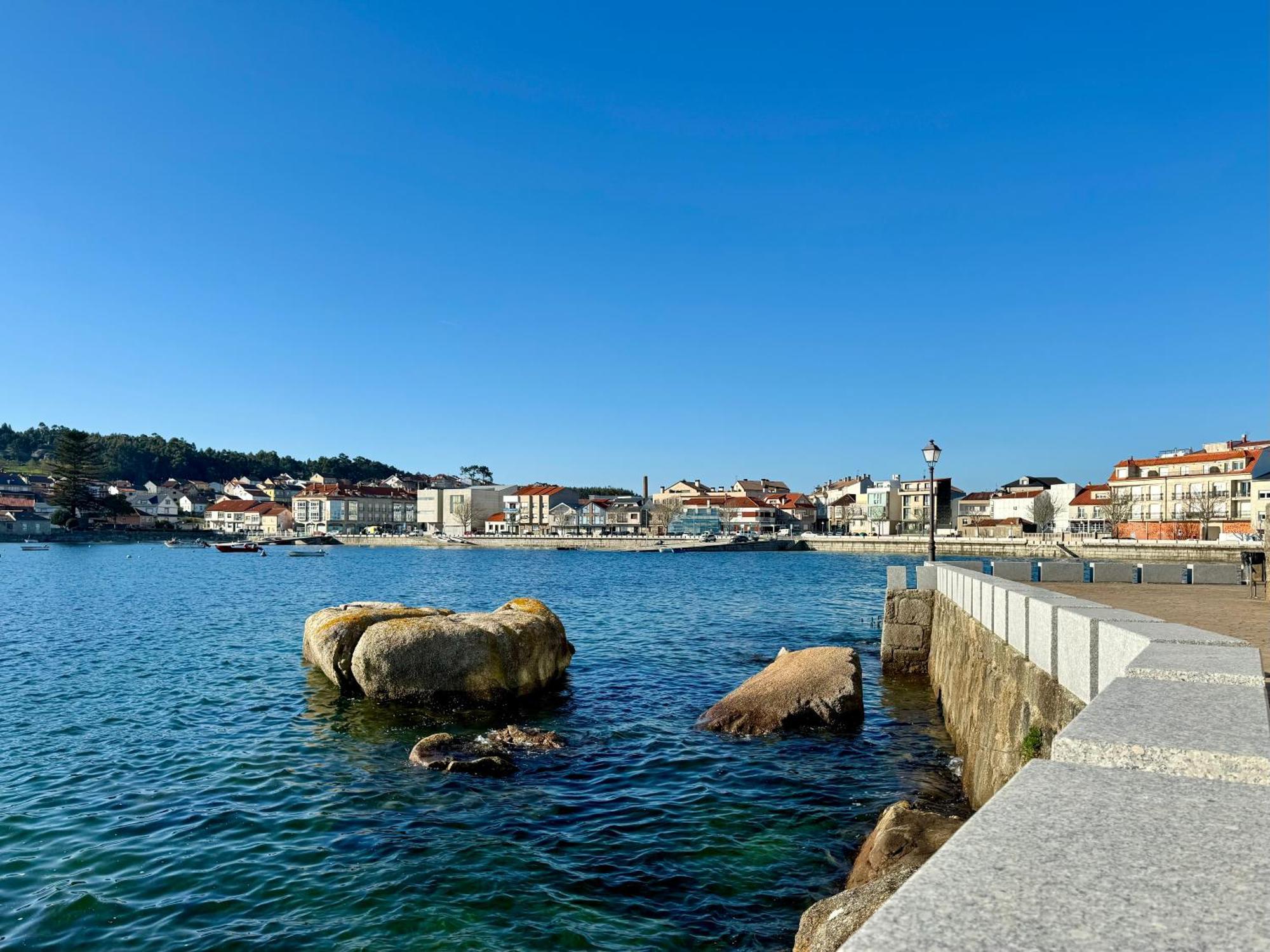 Paseo Maritimo-a * A Illa de Arousa
